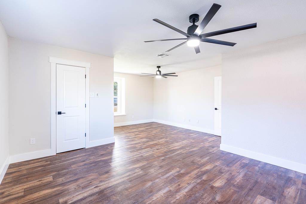 2204 Live Oak Property Photo 17