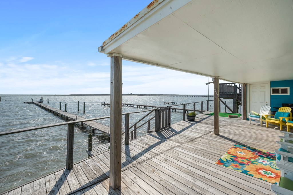 1014 Bayshore Dr. Property Photo 3
