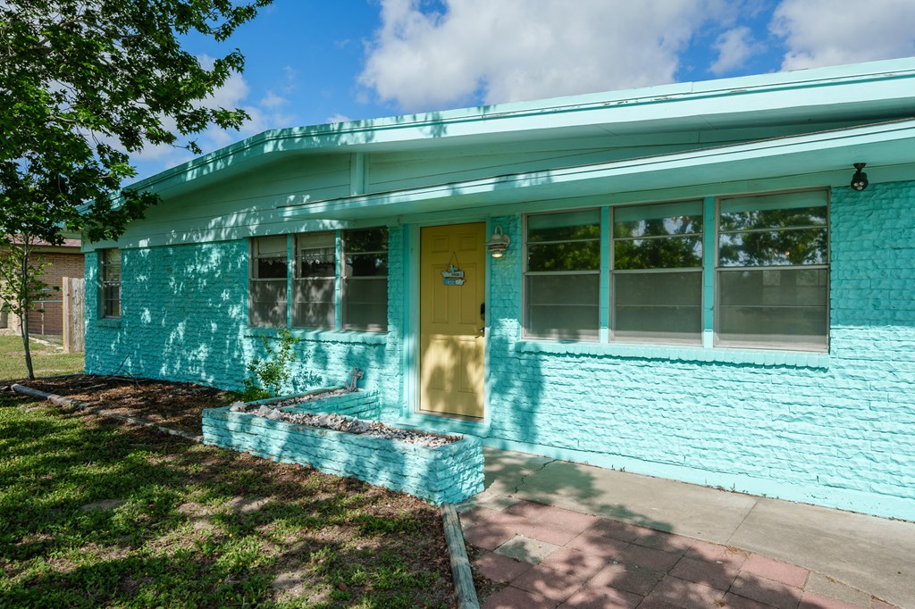 149 Woodhaven Property Photo 3