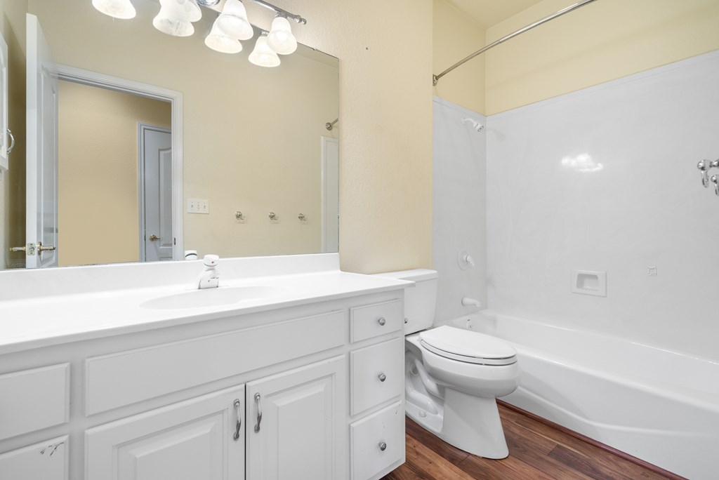 302 Cherry Hills Dr. Property Photo 22