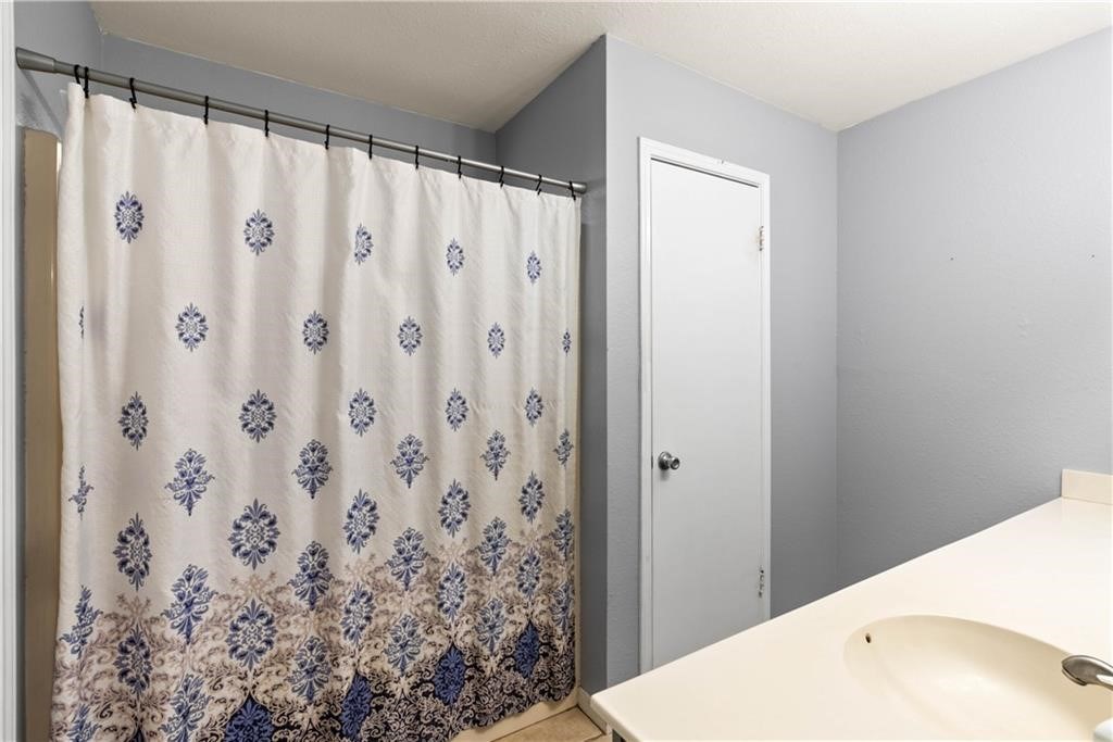 7913 Wolf Dr Property Photo 6