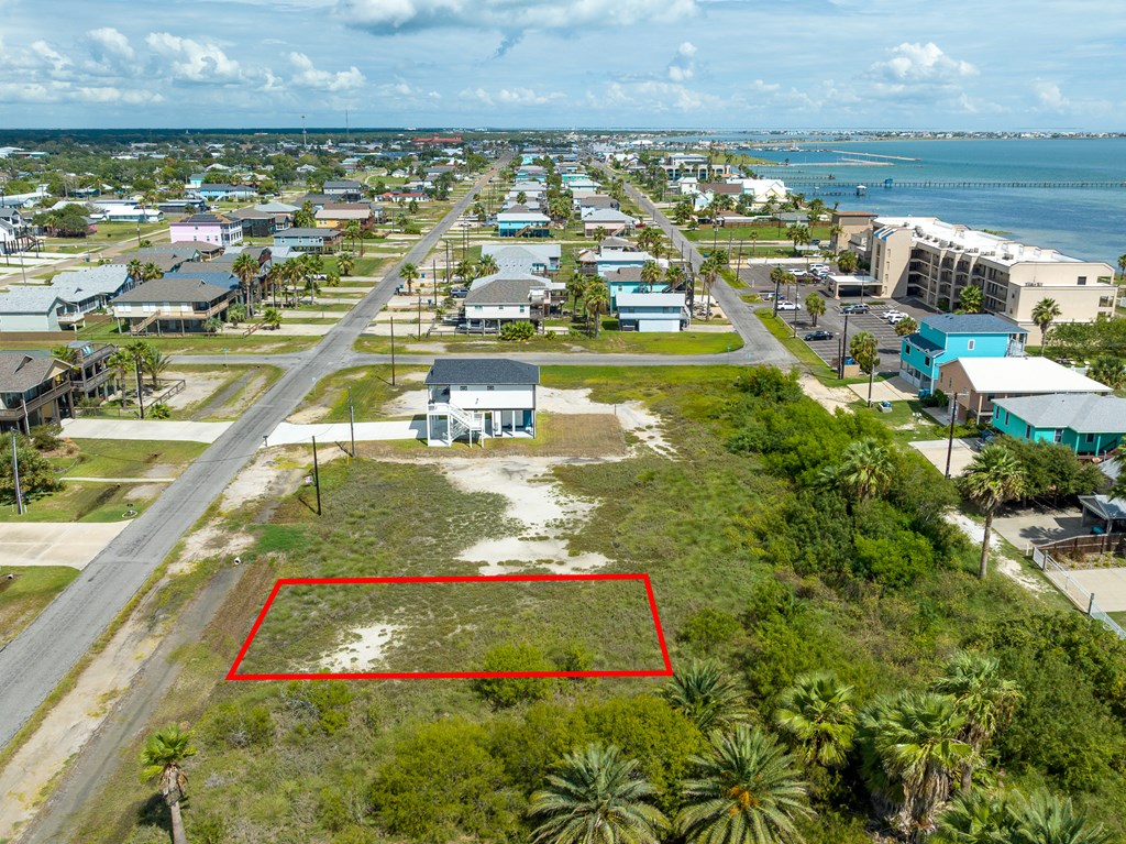 1120 S Magnolia St. Property Photo 4