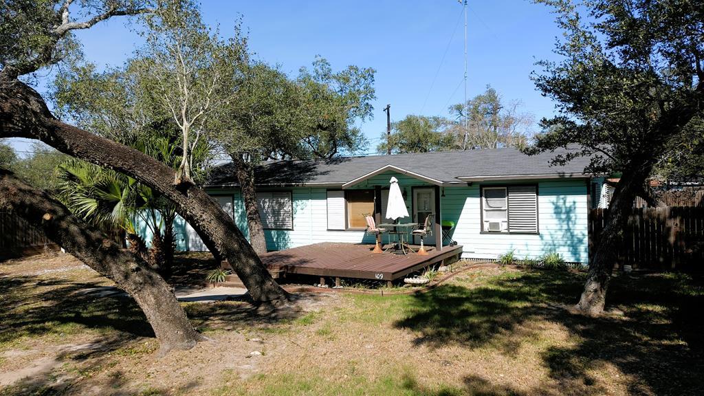 109 Palm St. Property Photo 1