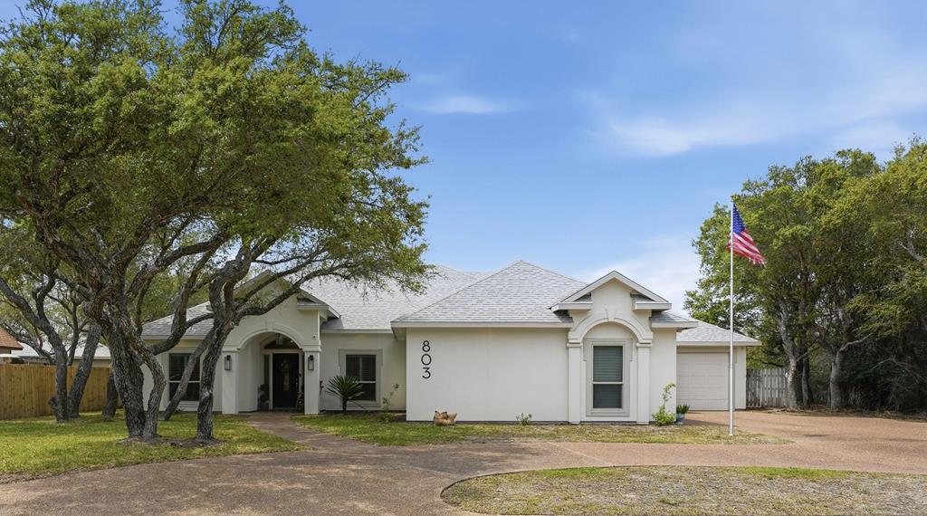 803 Buena Vista Dr. Property Photo 1