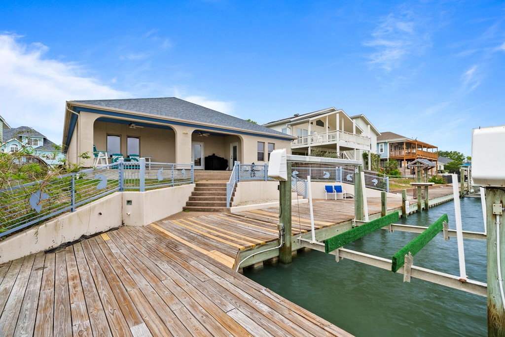 204 Lands End Property Photo 27
