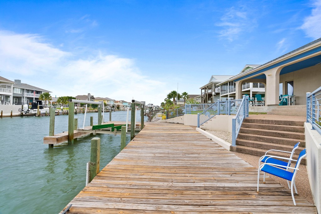 204 Lands End Property Photo 28