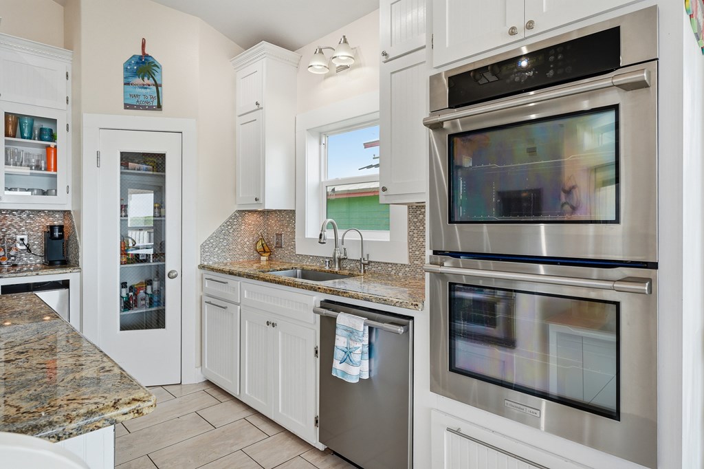 204 Bayshore Dr. Property Photo 15
