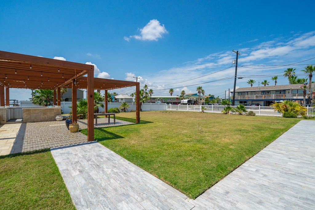 204 Bayshore Dr. Property Photo 51
