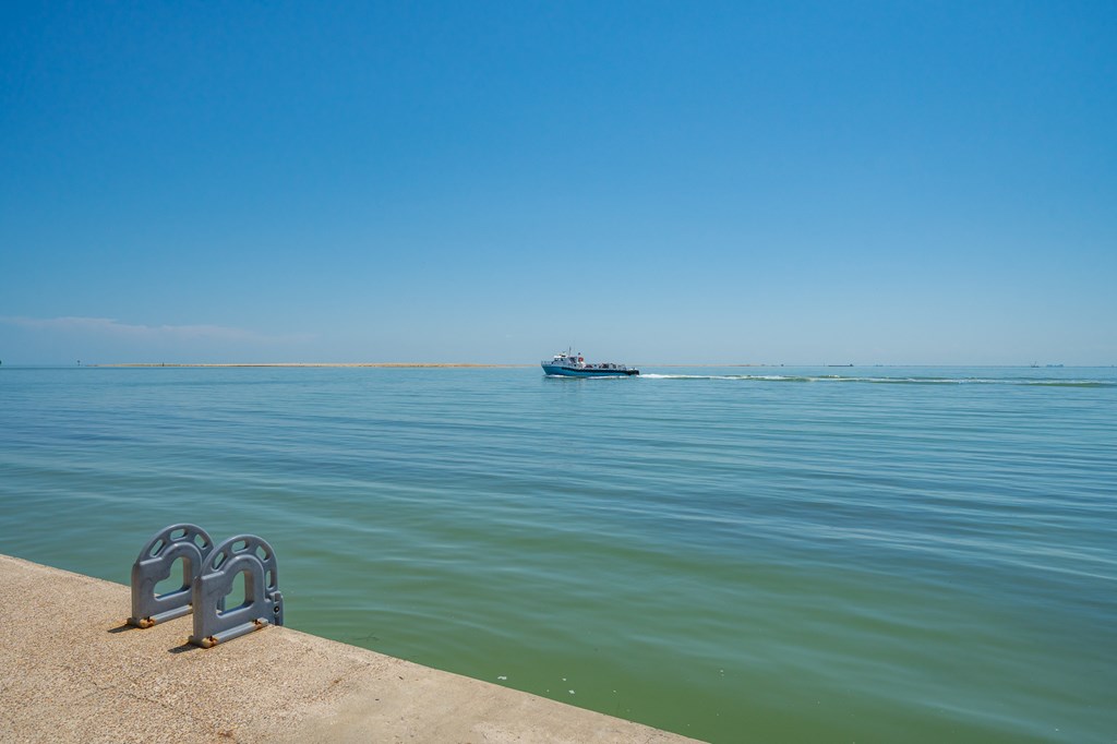 204 Bayshore Dr. Property Photo 61