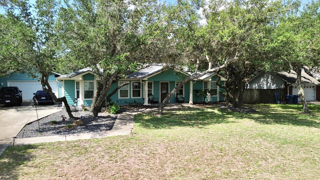 106 El Cid Dr. Property Photo 1