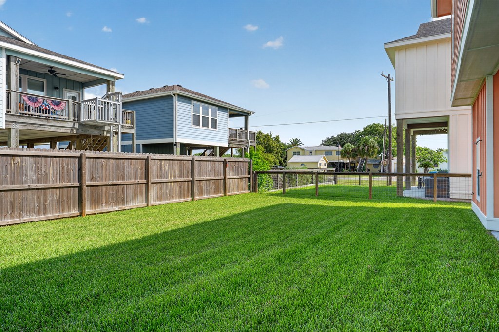 1505 S Live Oak St. Property Photo 31