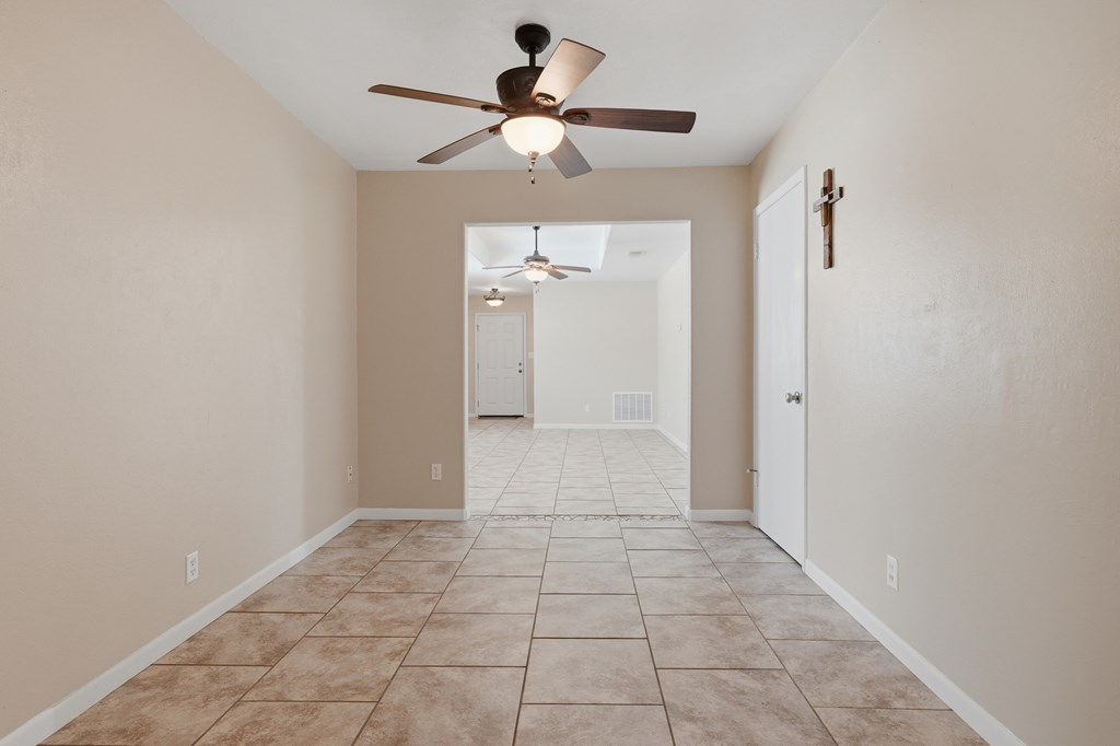 464 Sunset Dr. Property Photo 15