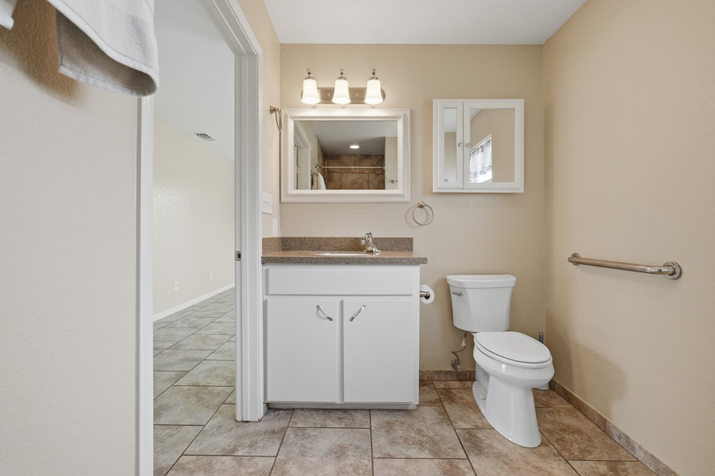 464 Sunset Dr. Property Photo 24