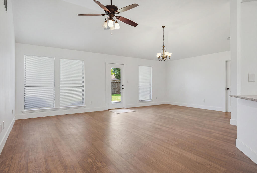 2087 Sabal Dr. Property Photo 6