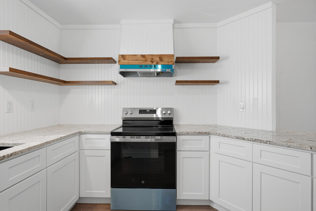 2087 Sabal Dr. Property Photo 14