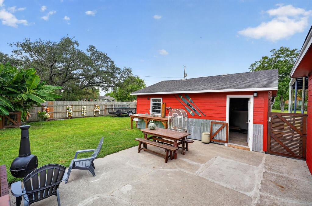 1100 Wood Ave. Property Photo 24