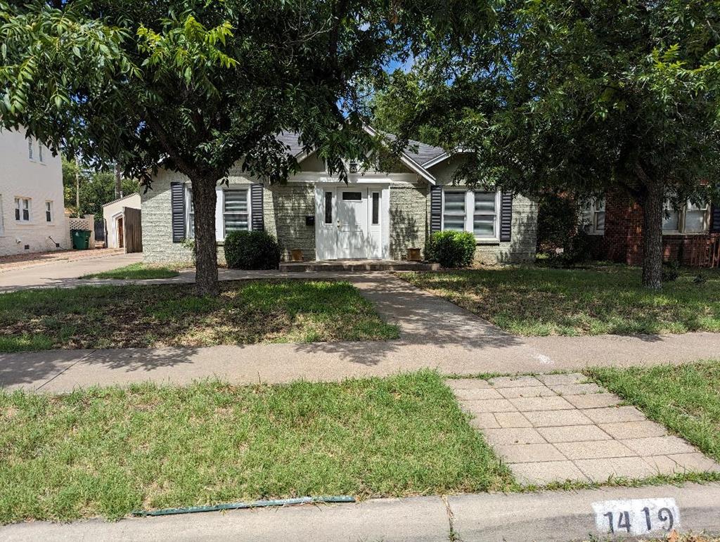 1419 S Park St Property Photo 1