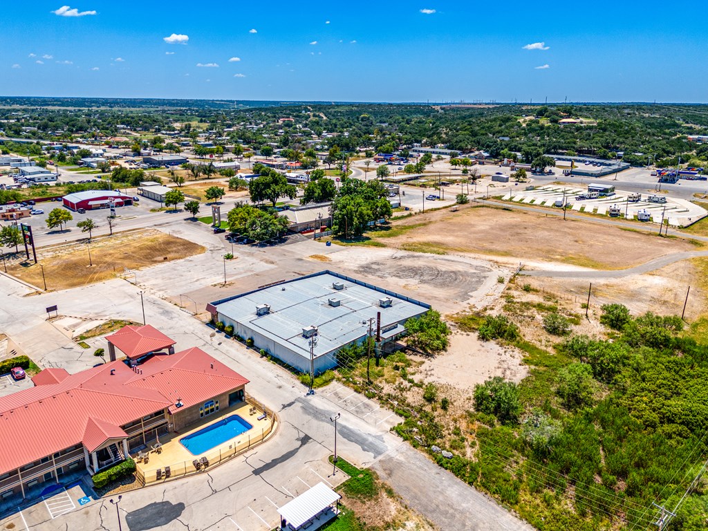 223 N Hwy 277n Property Photo 9