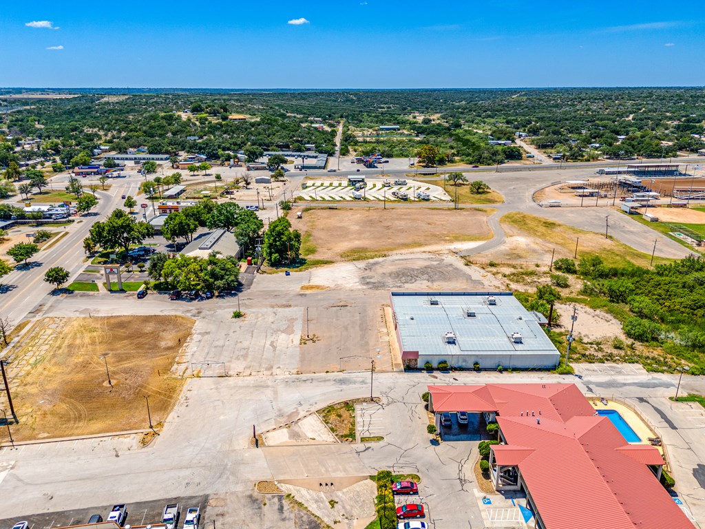 223 N Hwy 277n Property Photo 10