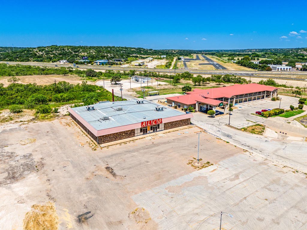 223 N Hwy 277n Property Photo 14