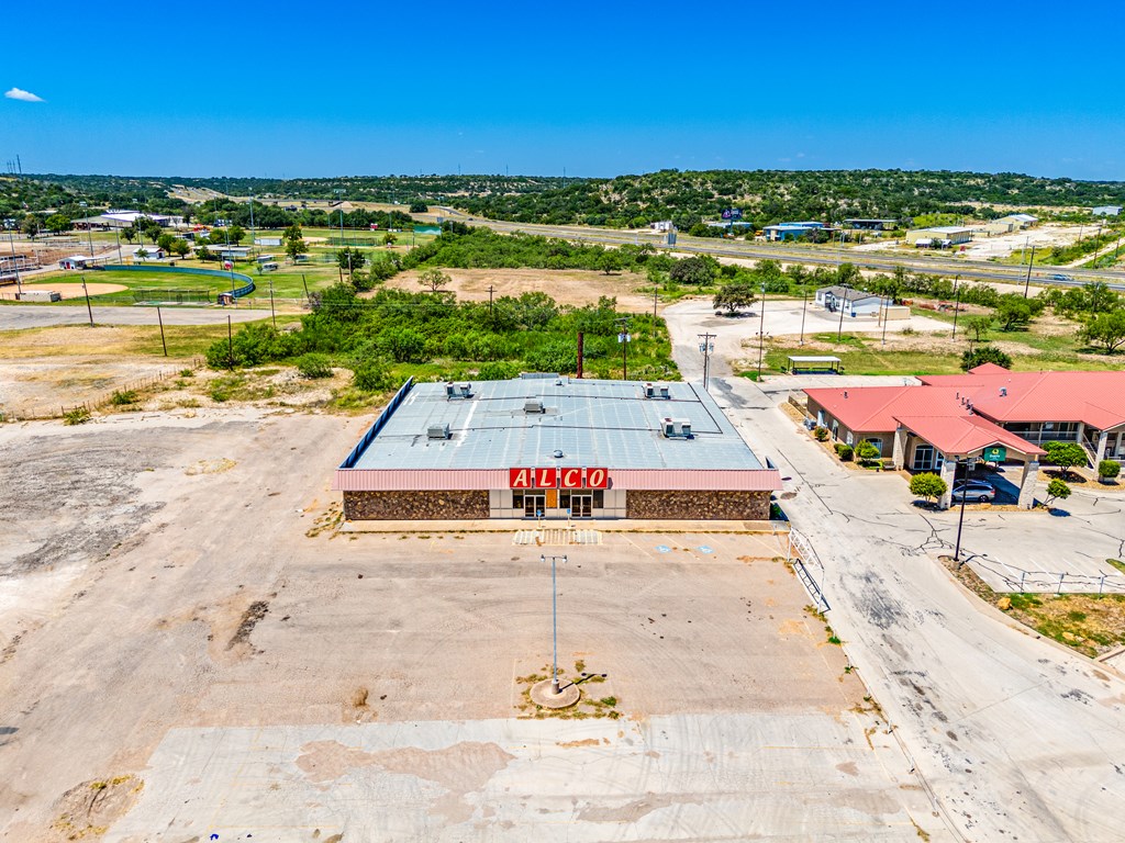 223 N Hwy 277n Property Photo 15