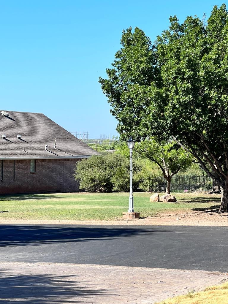 4 Southridge Drive Property Photo 1