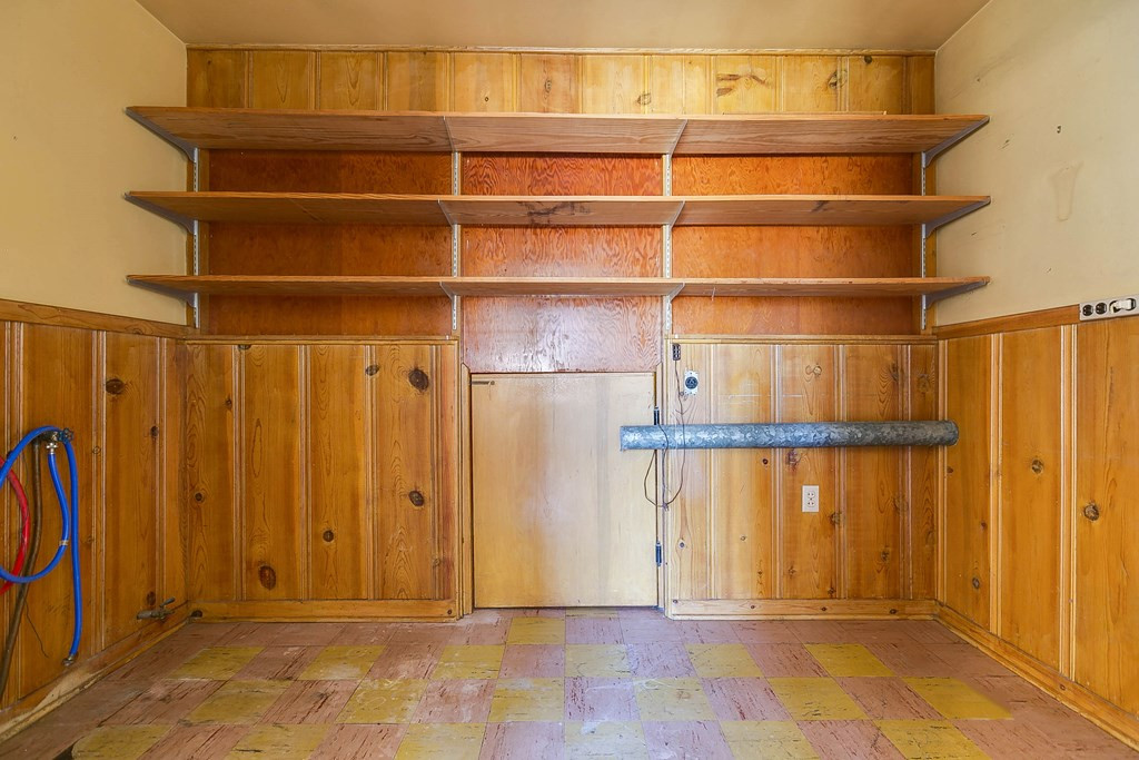 402 N 6th Avenue Property Photo 18