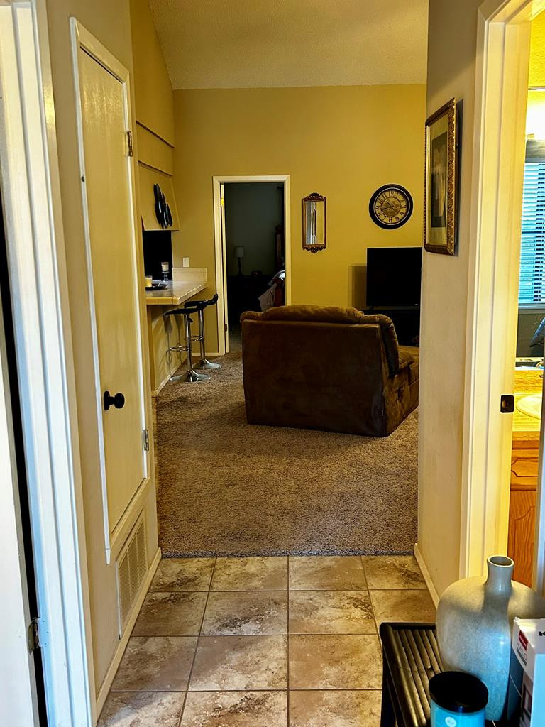2237 Valleyview Boulevard Property Photo 3