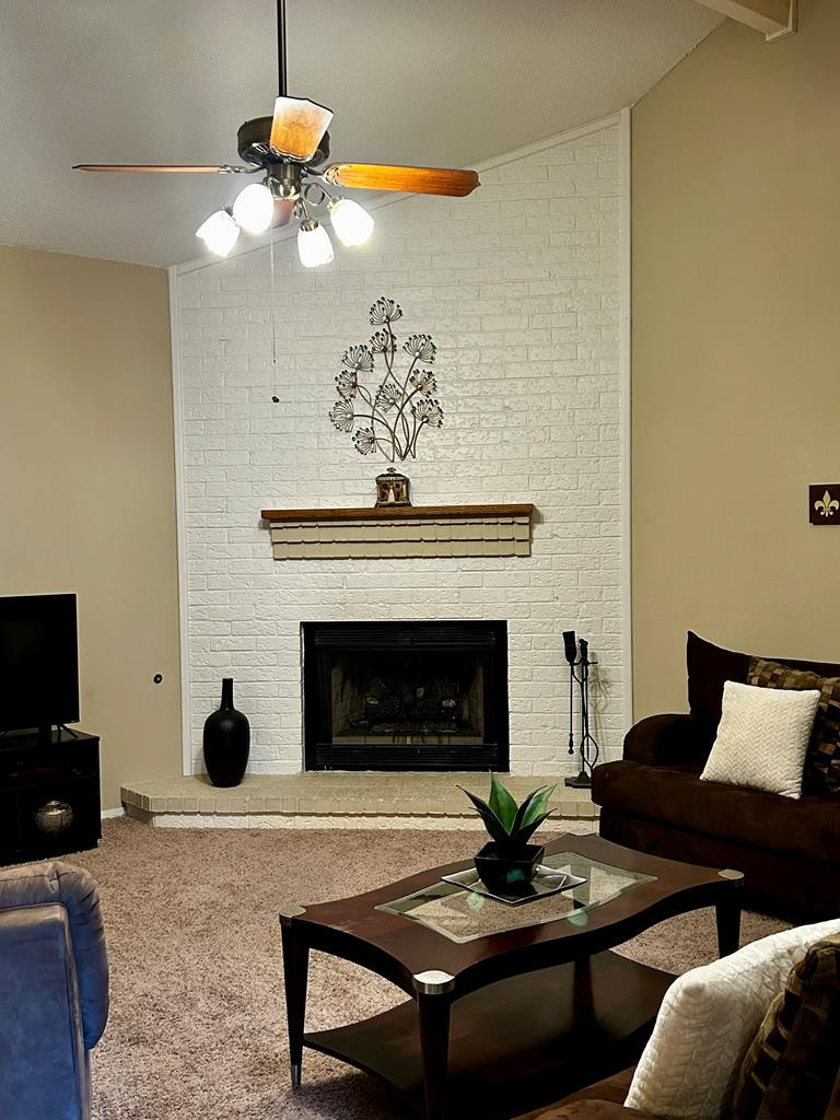 2237 Valleyview Boulevard Property Photo 5