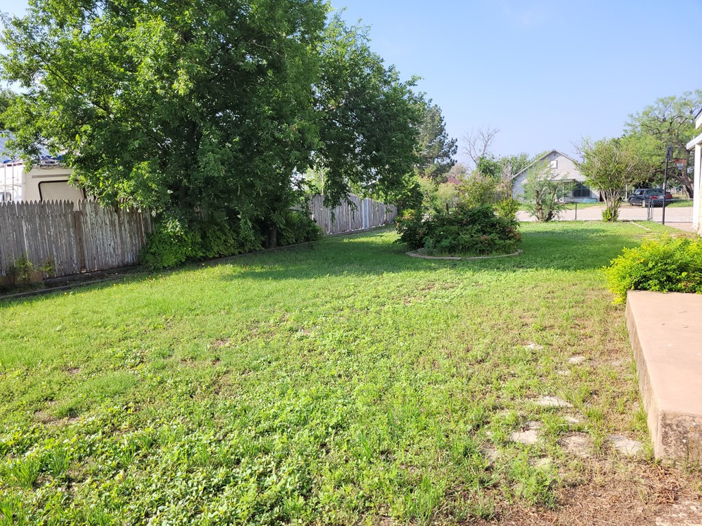 708 N 11th Street Property Photo 11