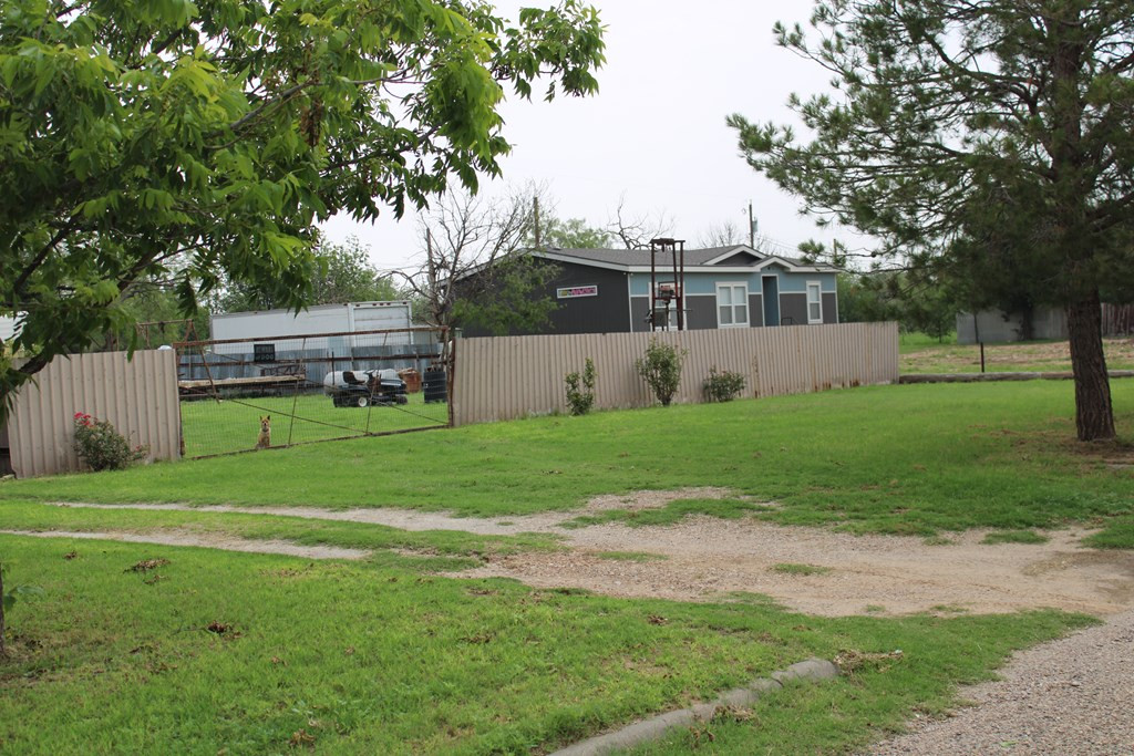 600 13th Street Property Photo 2