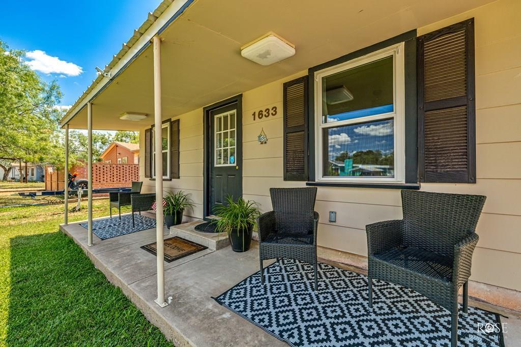 1633 Canal Rd Property Photo