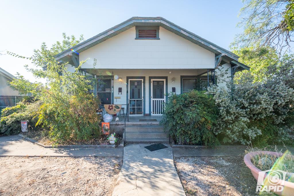 125,127 1st St Property Photo 1
