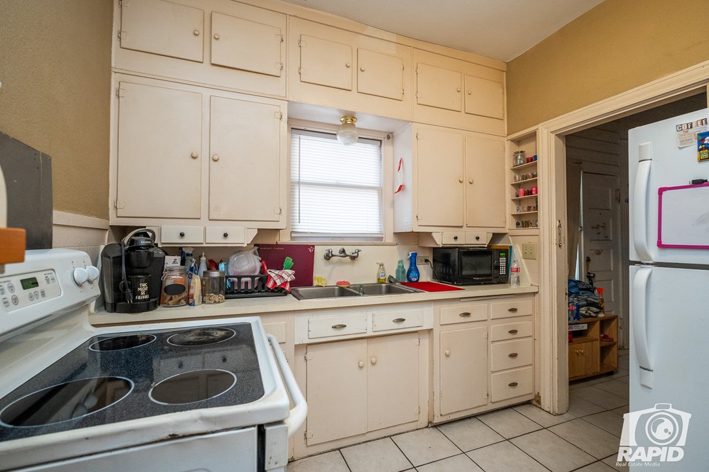 125,127 1st St Property Photo 20