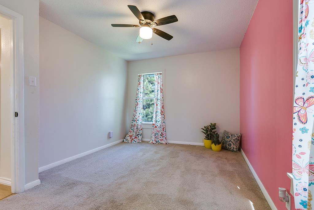 910 N Adams St Property Photo 16