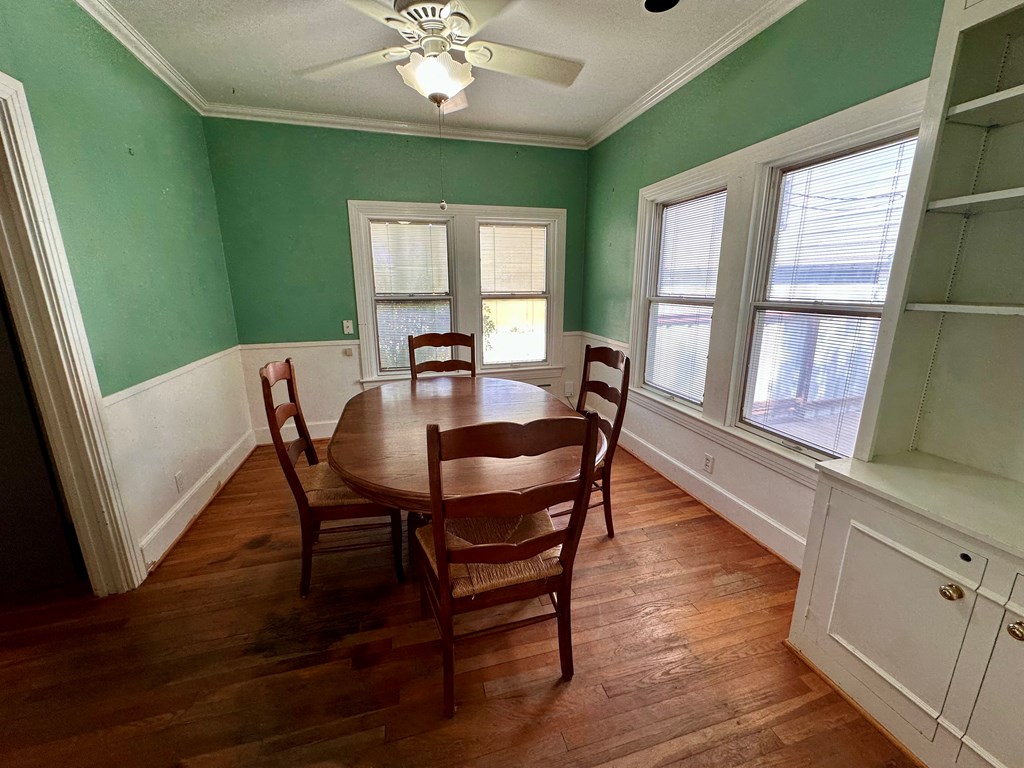 1615 W Twohig Ave Property Photo 8