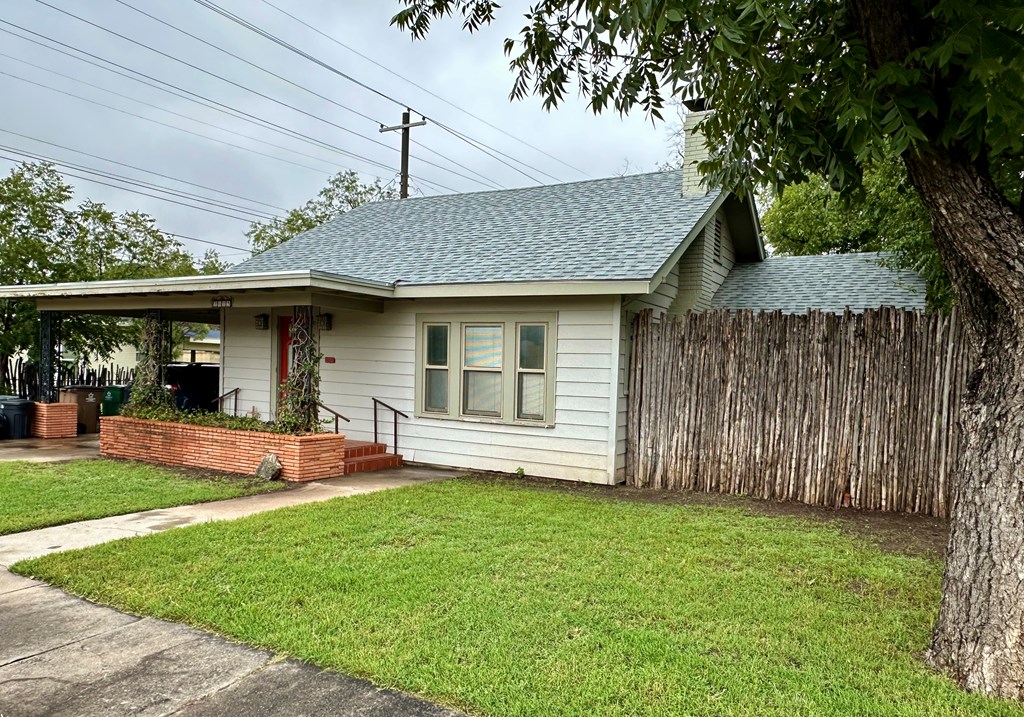 1615 W Twohig Ave Property Photo 14