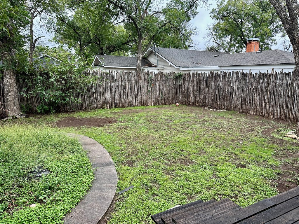 1615 W Twohig Ave Property Photo 16