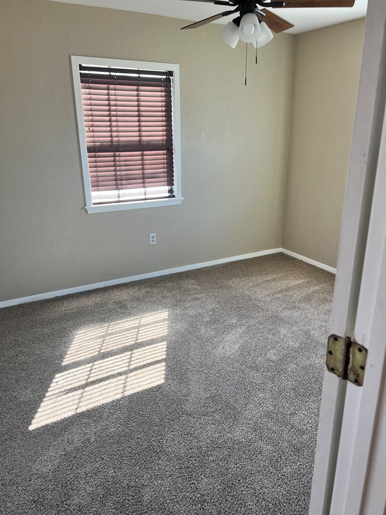 415 Montague Ave Property Photo 18