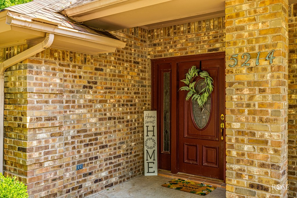 5214 N Bentwood Dr Property Photo 3
