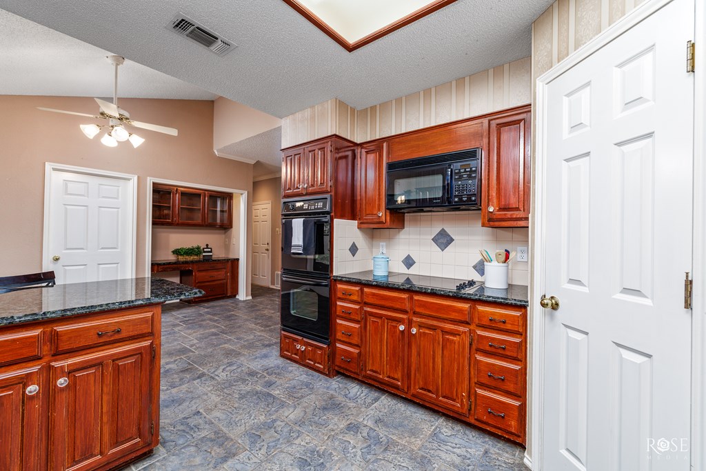 5214 N Bentwood Dr Property Photo 15