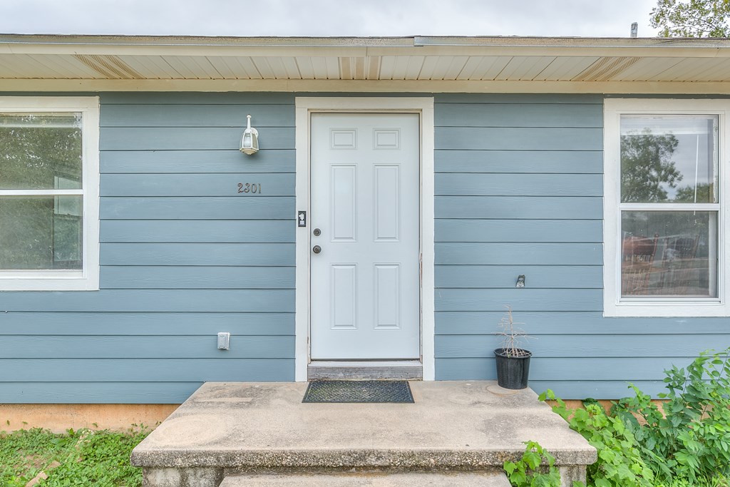 2301 W Concho Ave Property Photo 9