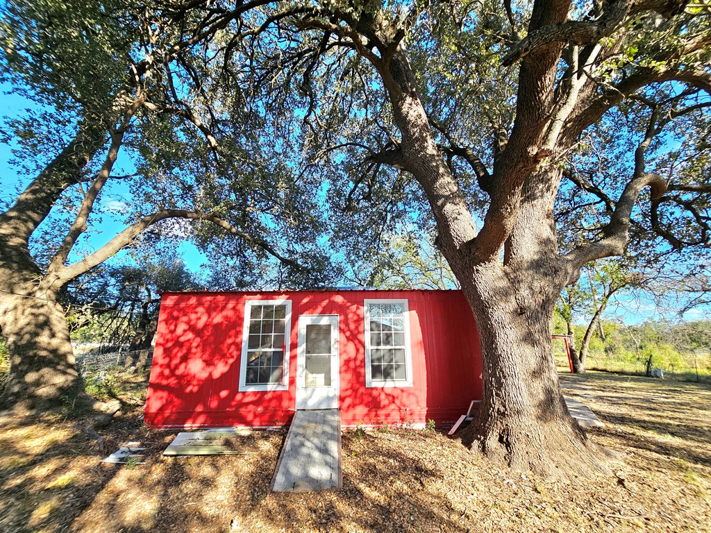 801 Barnett St Property Photo 20