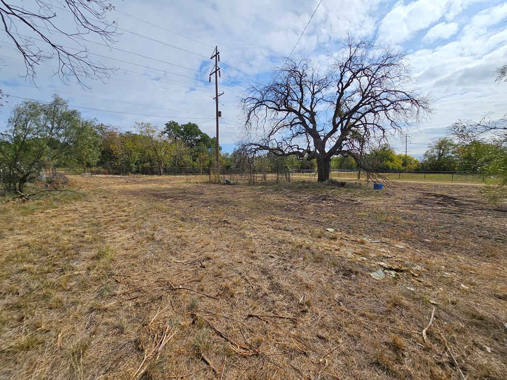 801 Barnett St Property Photo 30