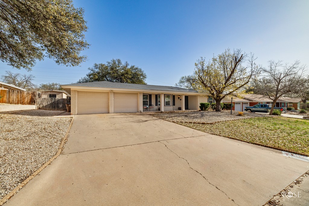 2712 Chatterton Dr Property Photo 3