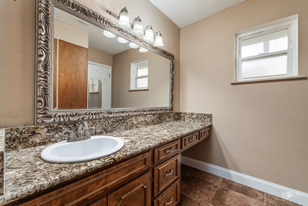 2712 Chatterton Dr Property Photo 20