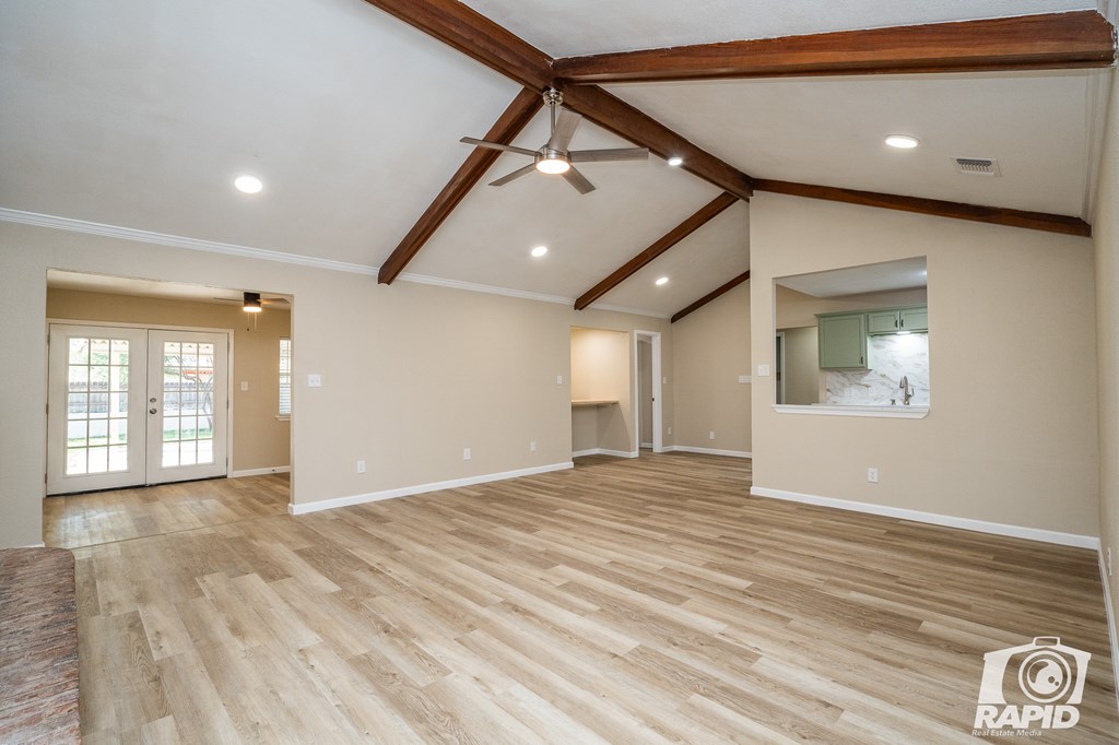 2913 Alta Vista Lane Property Photo 4