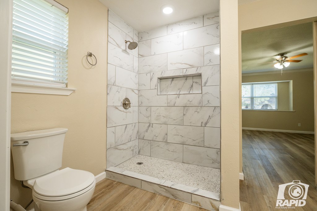 2913 Alta Vista Lane Property Photo 6