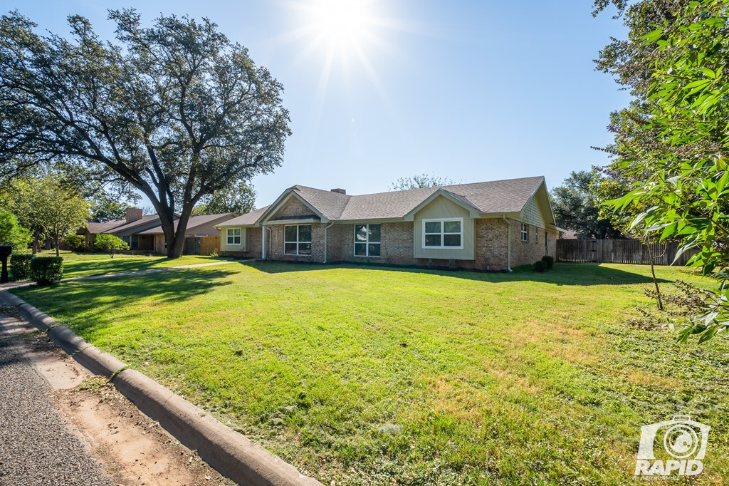 2913 Alta Vista Lane Property Photo 9