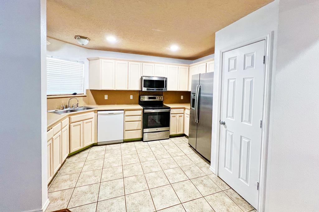 2917 Mcgill Blvd Property Photo 4